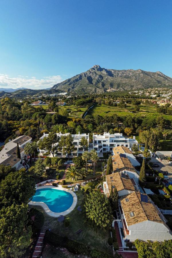 Bajo Con Jardin En La Milla De Oro Apartment Marbella Bagian luar foto