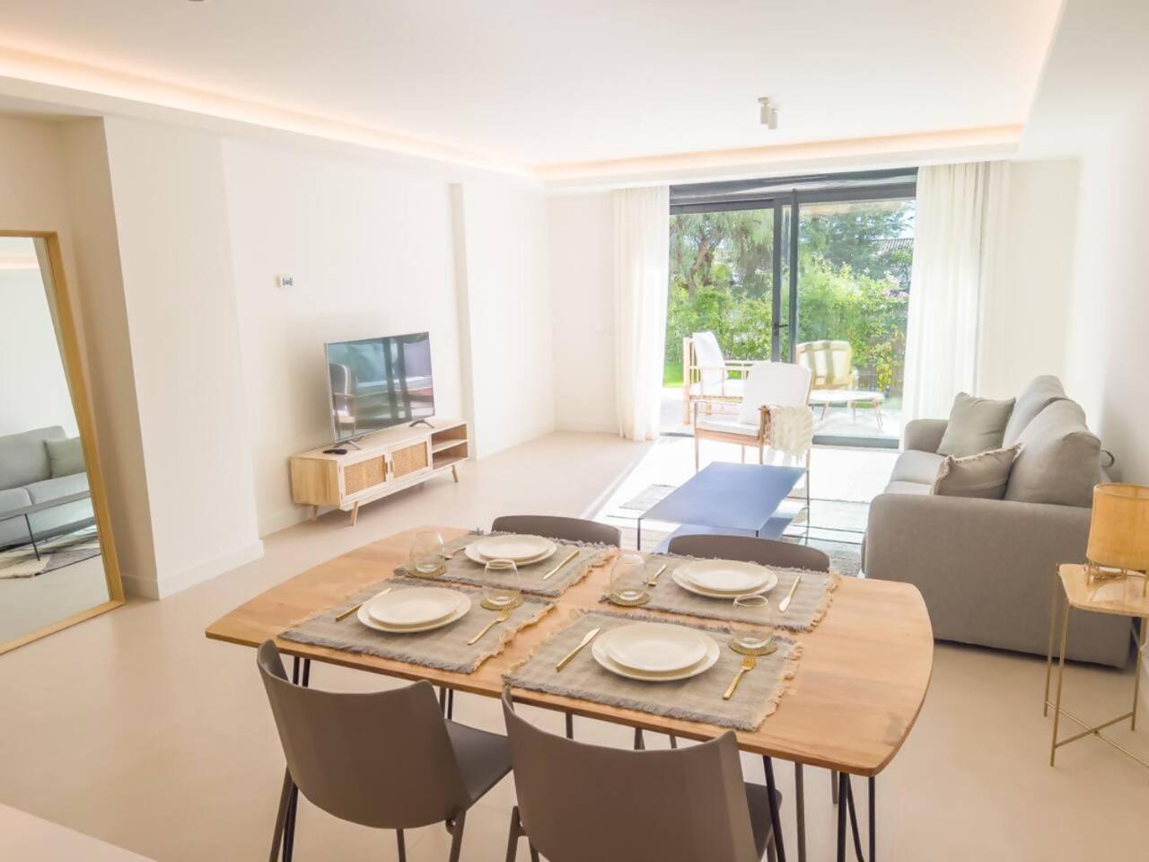 Bajo Con Jardin En La Milla De Oro Apartment Marbella Bagian luar foto
